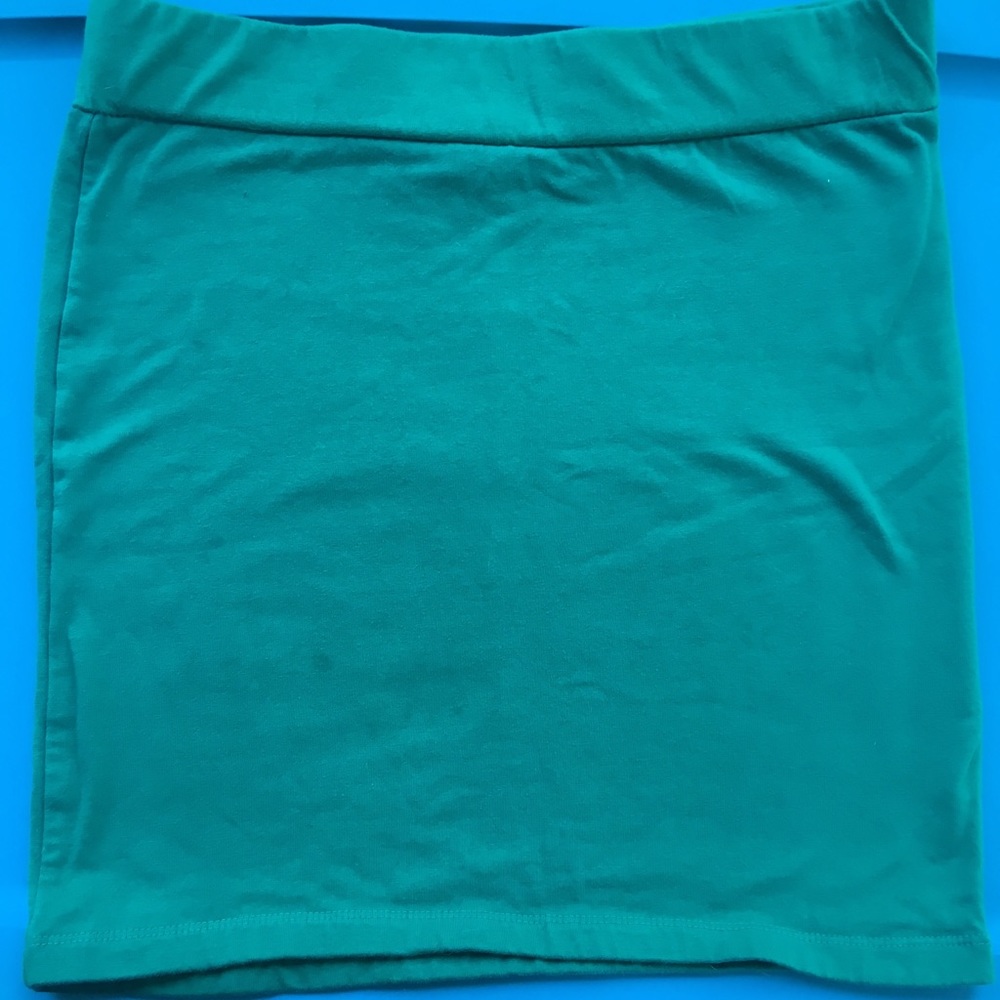 Mini skirt. - Picture 2 of 2